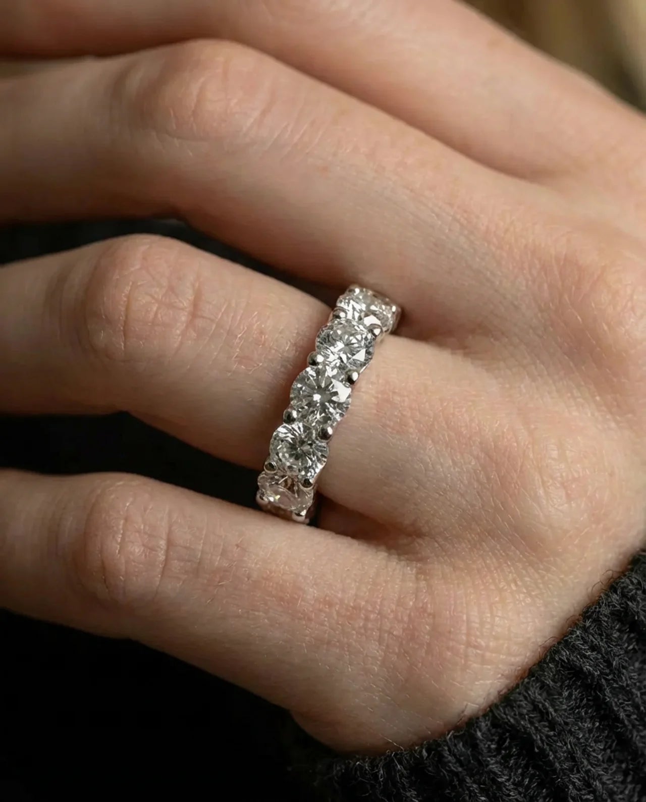 Gesimuleerde diamanten 7 stenen ring