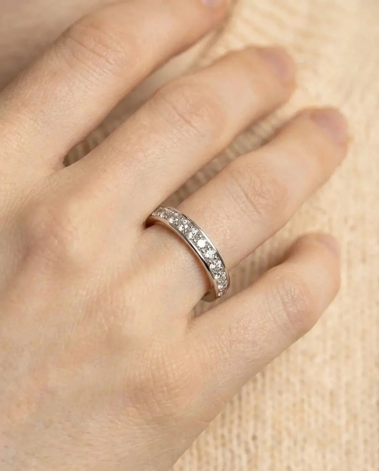 Gesimuleerde diamanten bandring