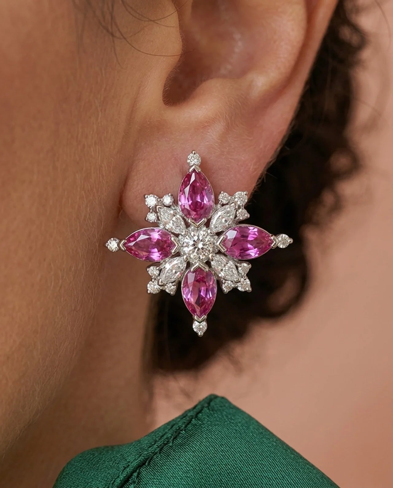 Roze robijn en diamanten oorbellen