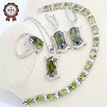 Armband met 15 olijfgroene zirkonia stenen