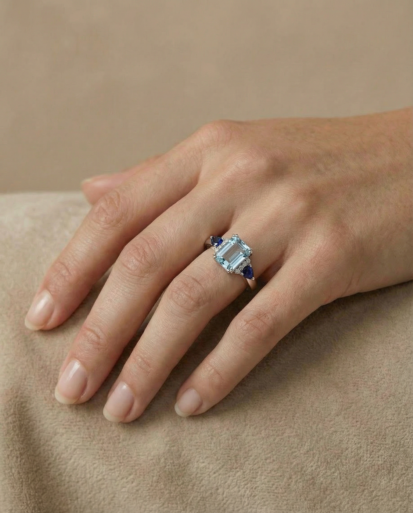 Echte topaas en saffier ring