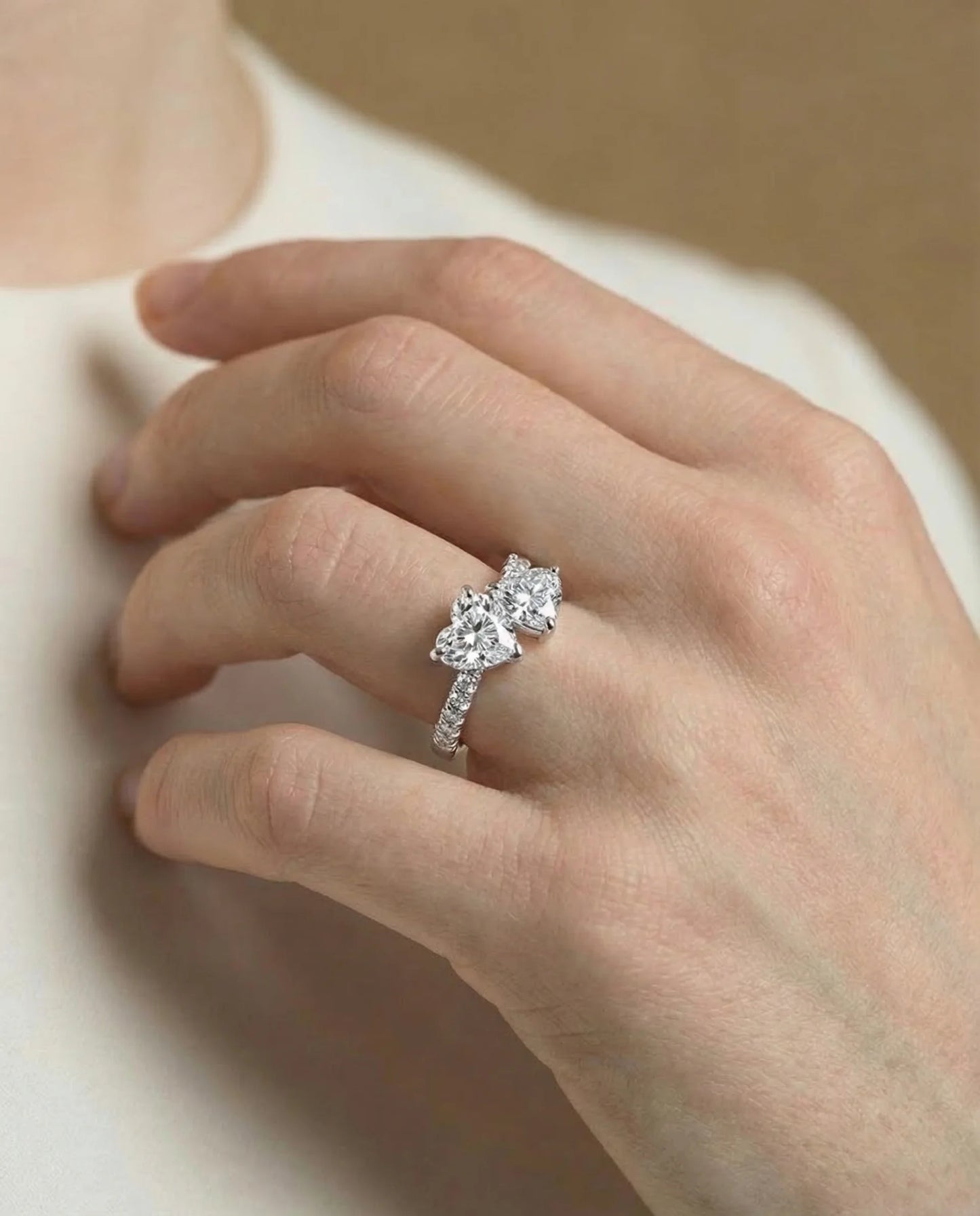 Twee hart stenen ring