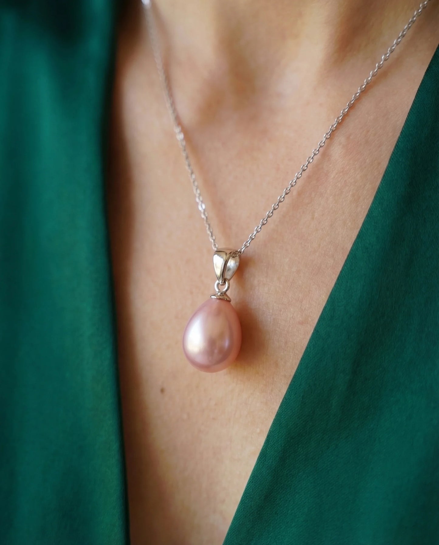 Echte paarse parelketting