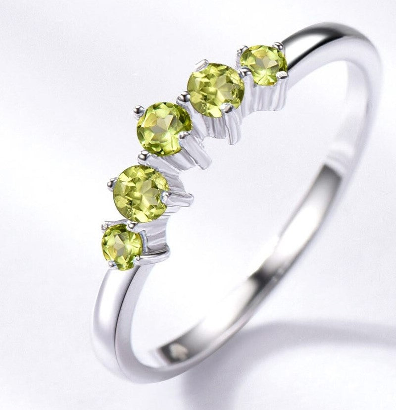 Natuurlijke Peridot eeuwigheidsring