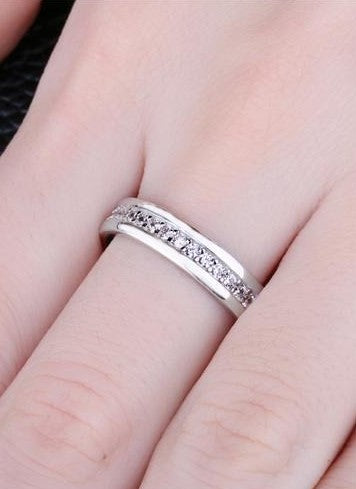 Gesimuleerde diamanten bandring