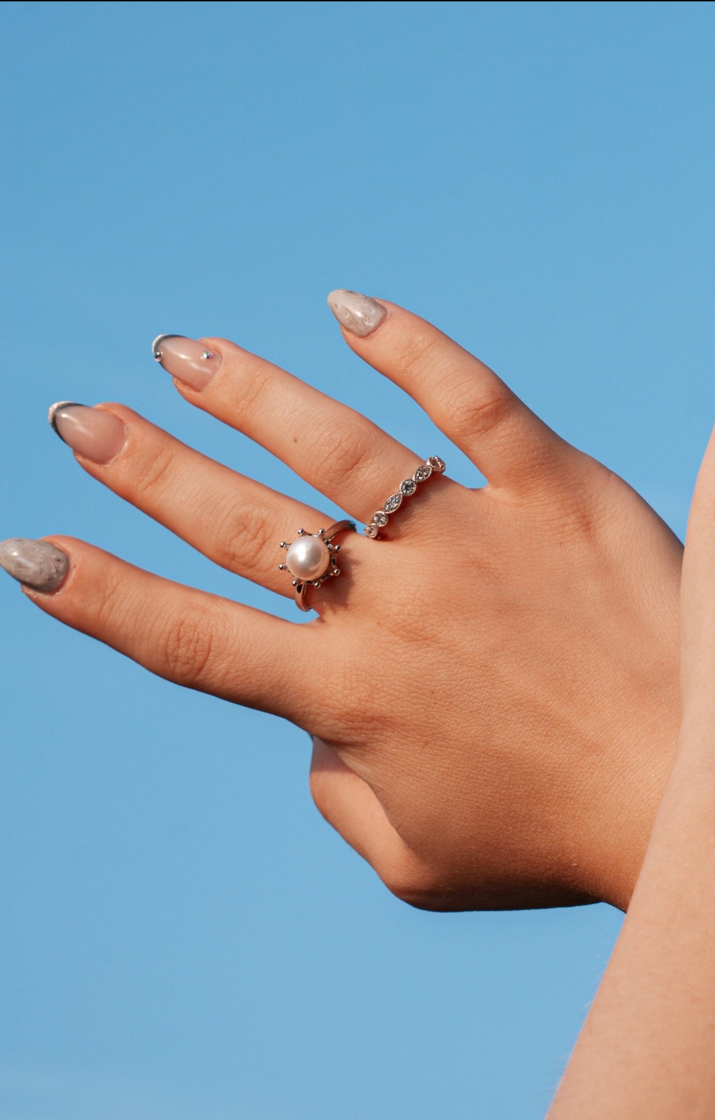 Gesimuleerde diamantring met 9 stenen 