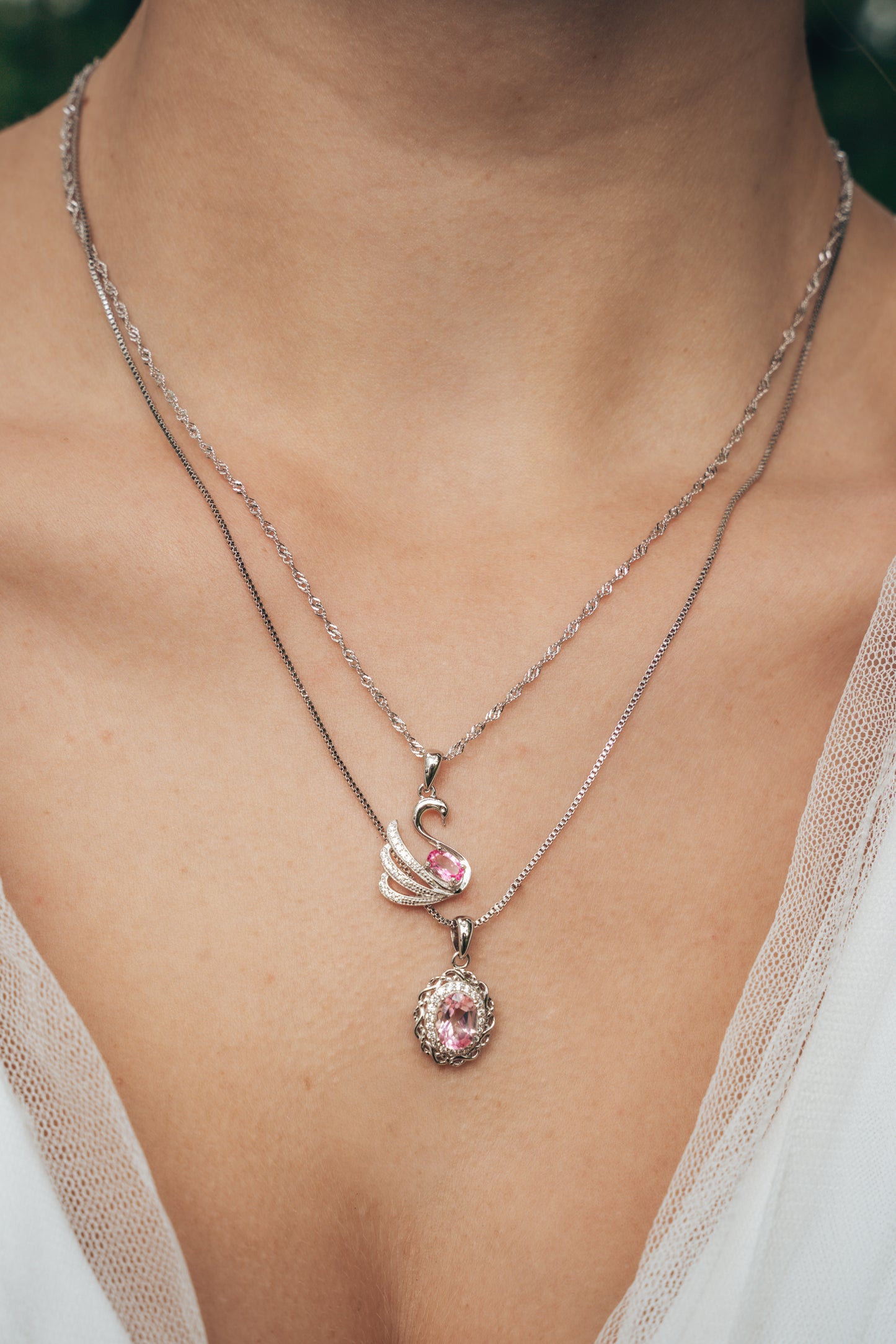 Natuurlijke roze topaas zwaan ketting