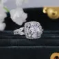 Elegante diamanten ring met bewerkte rand