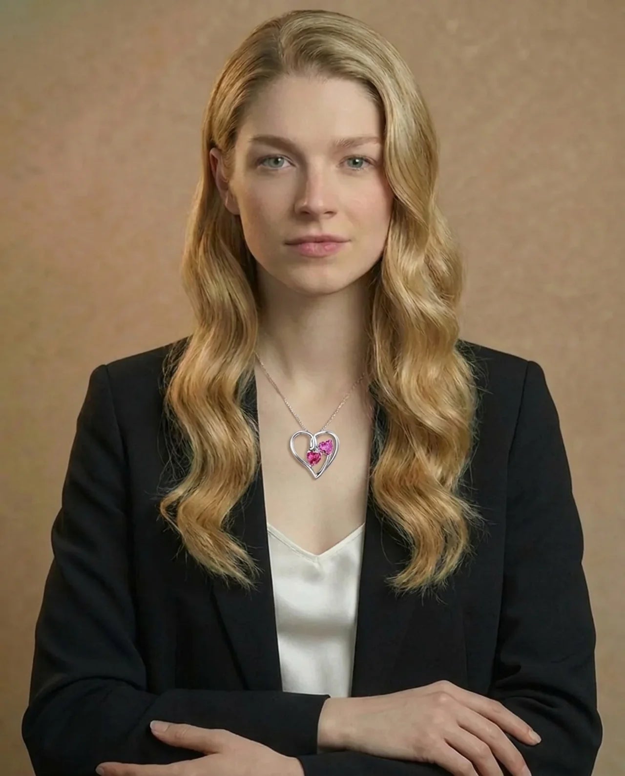 Roze robijnrode hartketting gemaakt 