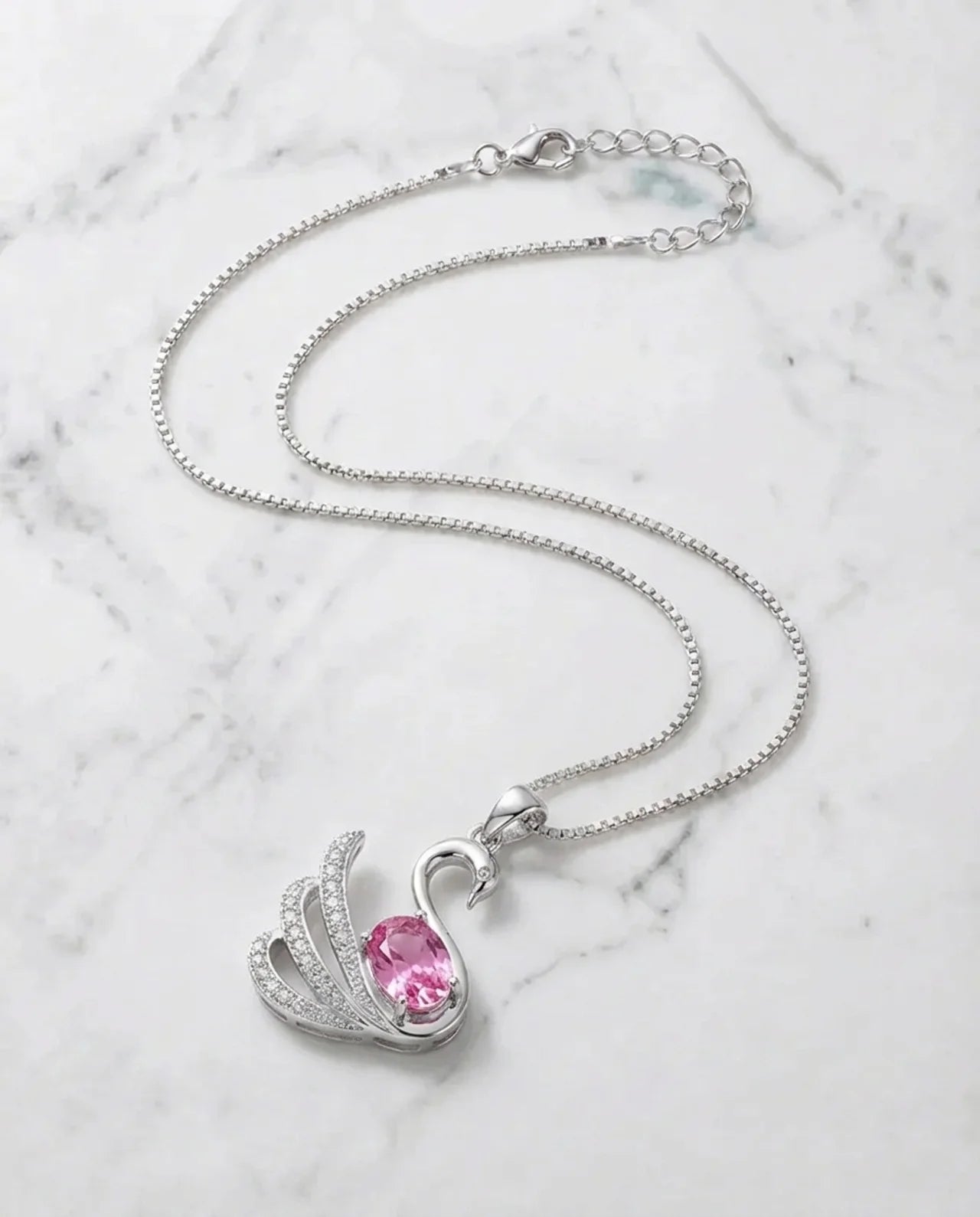 Natuurlijke roze topaas zwaan ketting