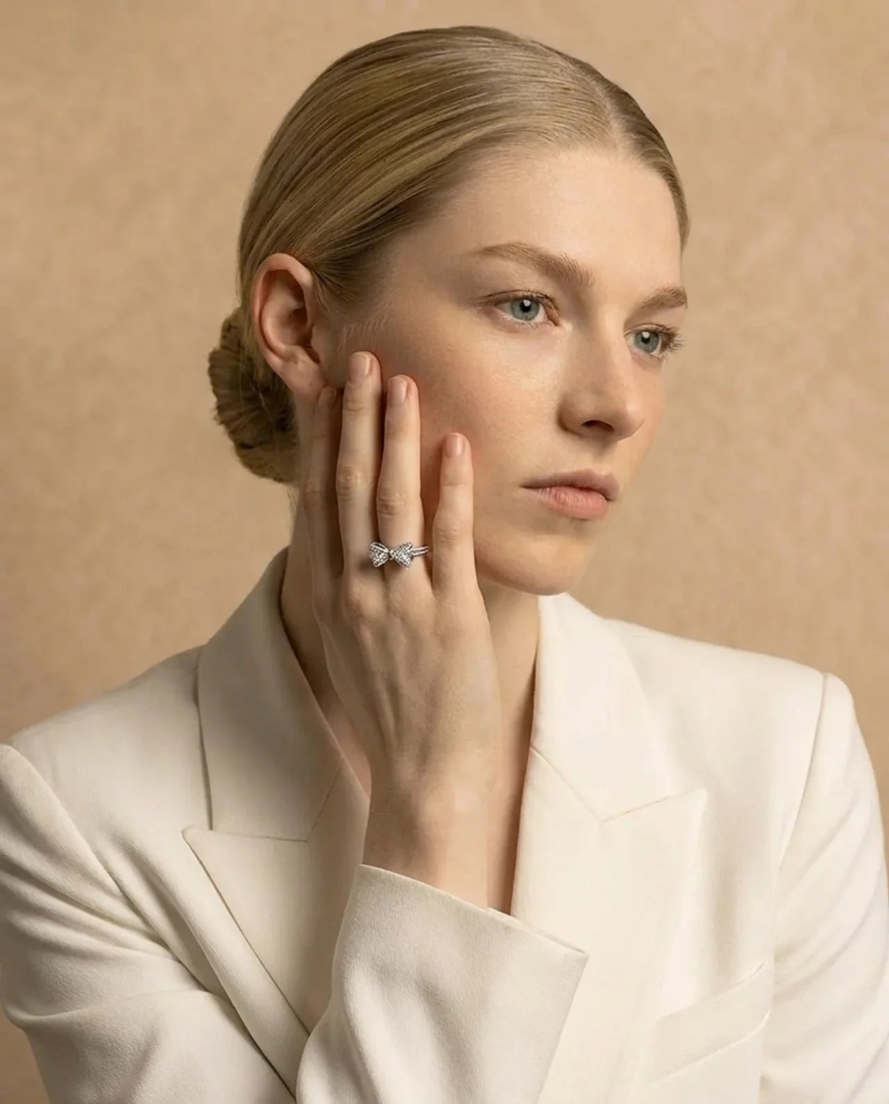 Gesimuleerde diamanten oneindigheidsring 