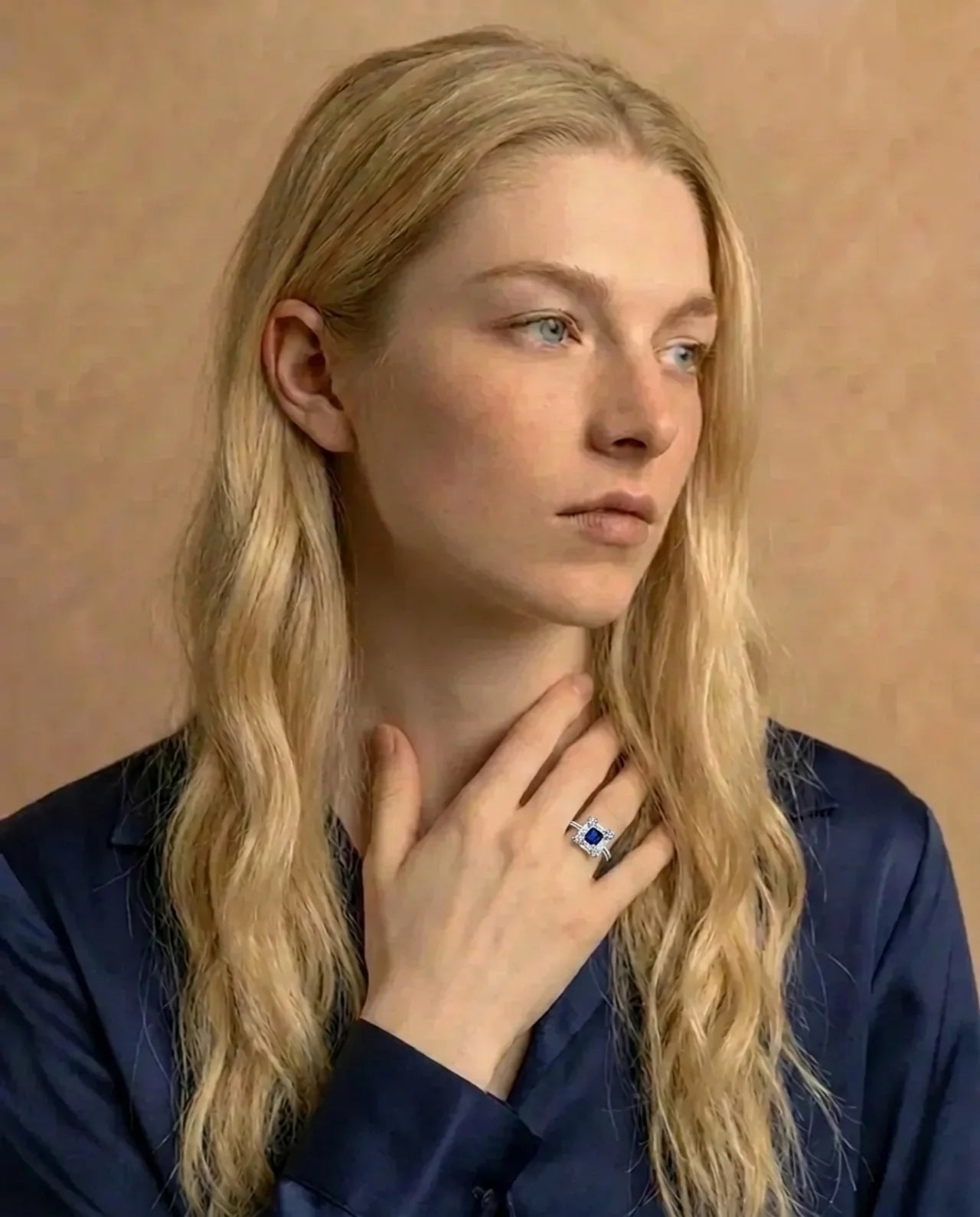 Saffier en gesimuleerde diamanten ring