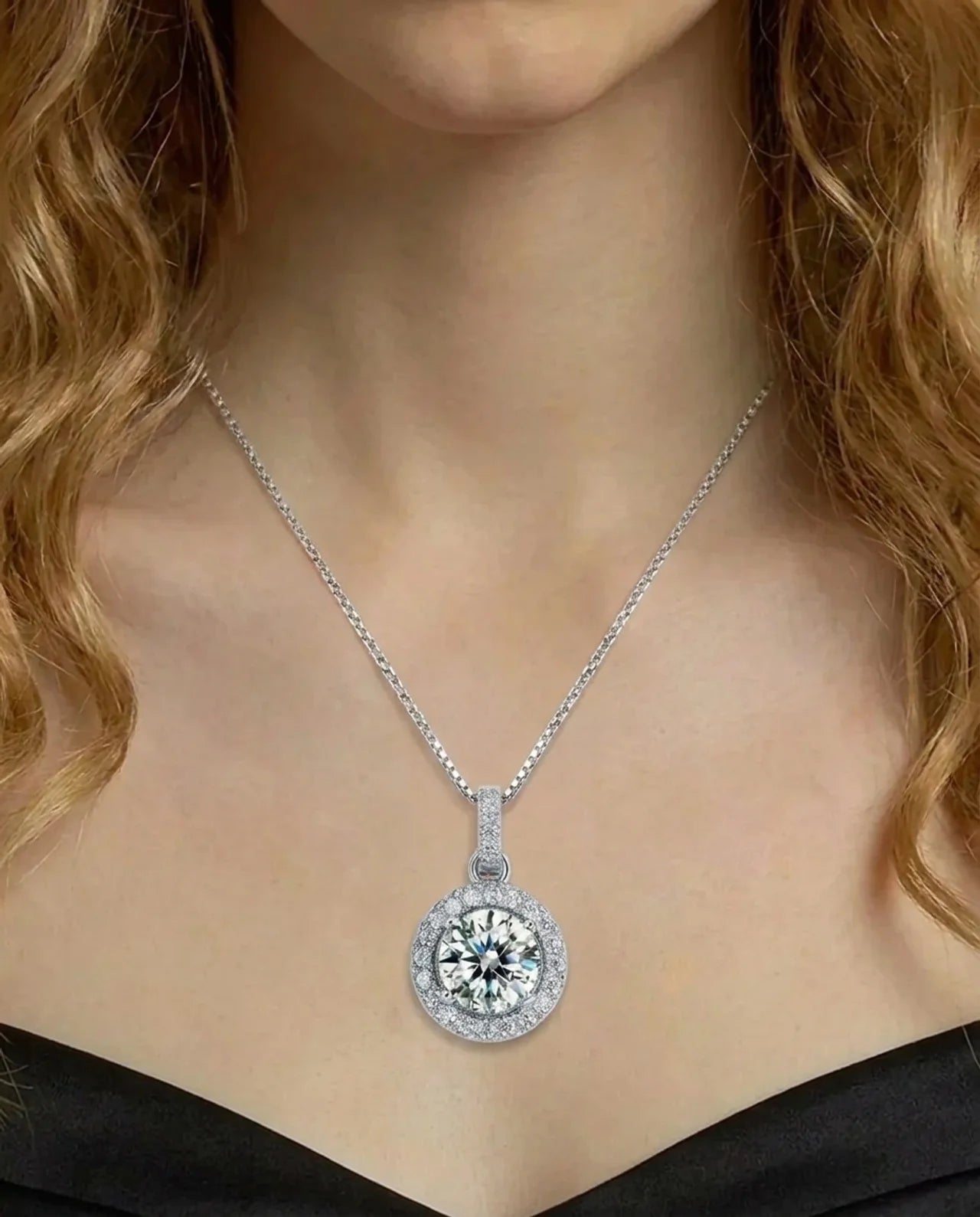Gesimuleerde diamanten hanger