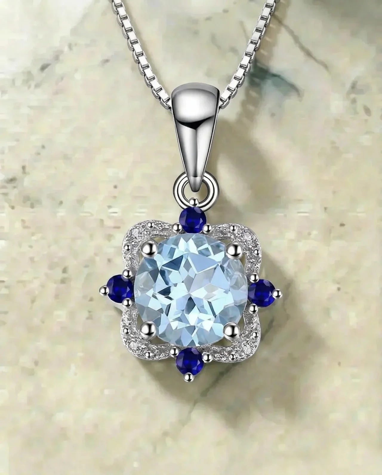Echte topaas en saffier ketting