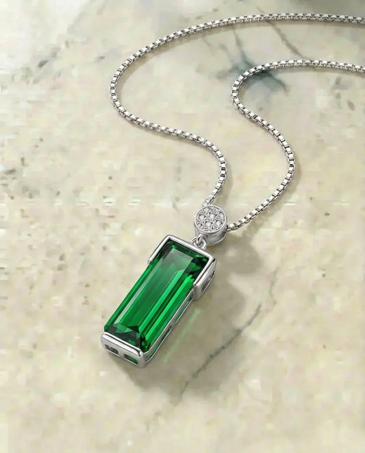 Smaragd hanger ketting gemaakt