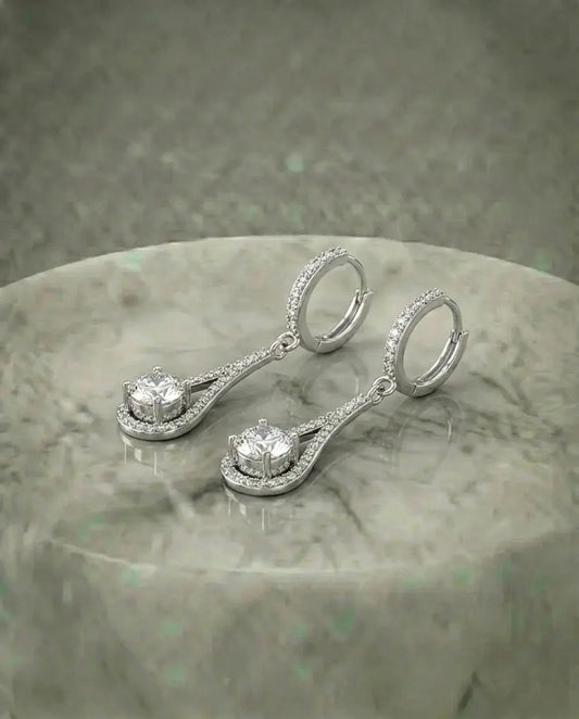 Gesimuleerde diamanten oorbellen