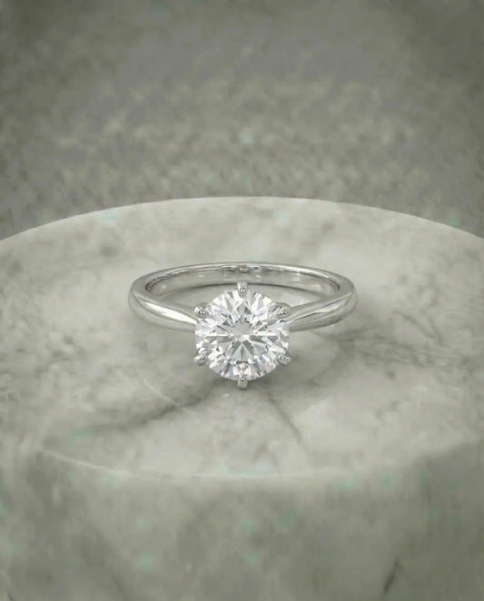 Solitaire gesimuleerde diamanten ring