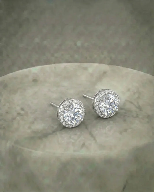 Gesimuleerde diamanten oorknopjes