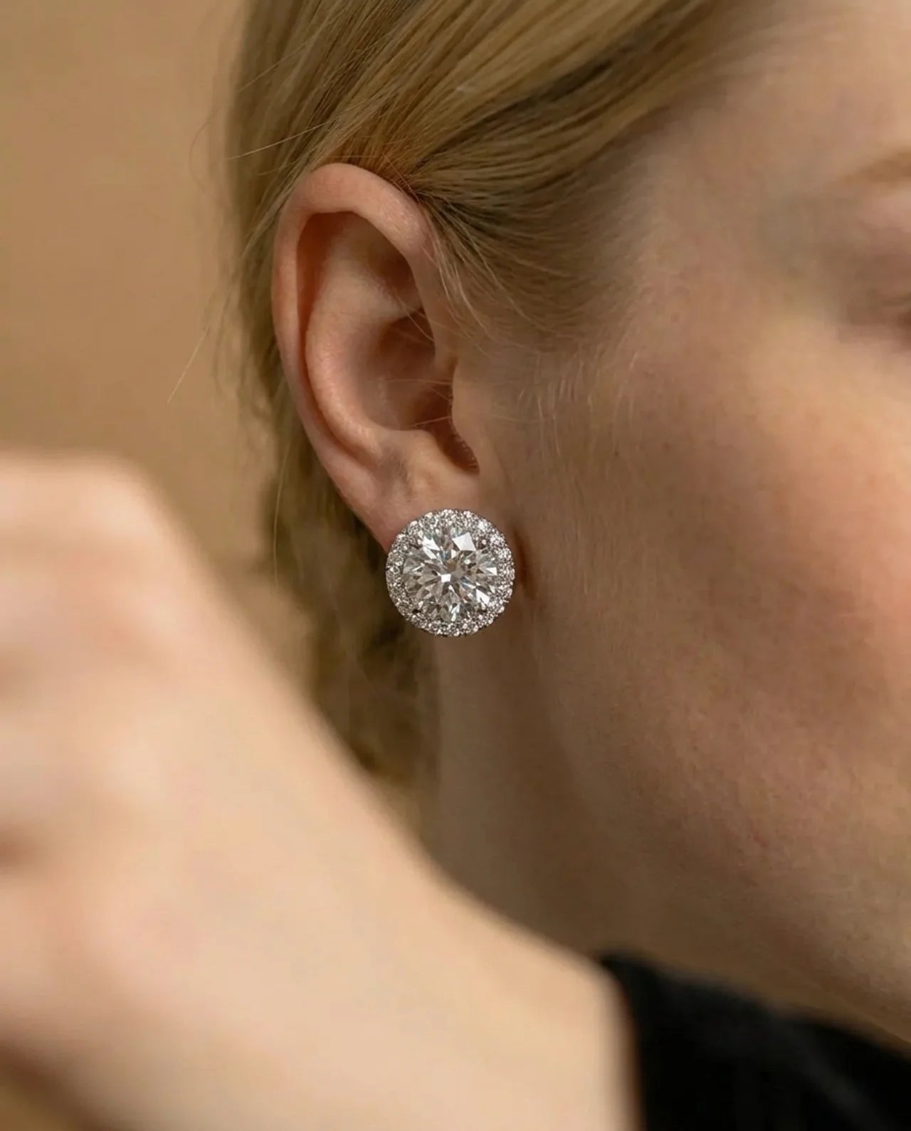 Gesimuleerde diamanten oorknopjes