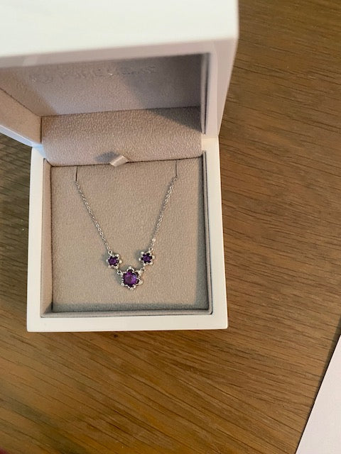 Amethistkleurige bloemenketting in 925 sterling zilver