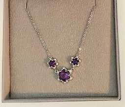 Amethistkleurige bloemenketting in 925 sterling zilver