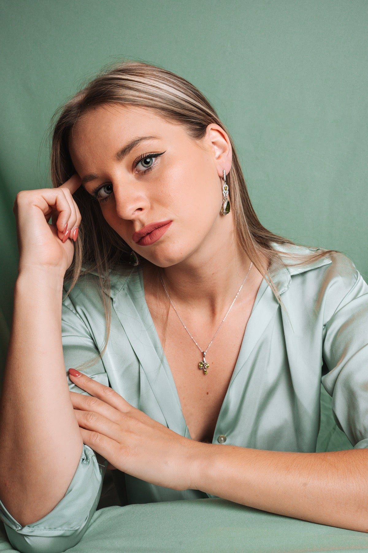 Natuurlijke Peridoot lange oorbellen