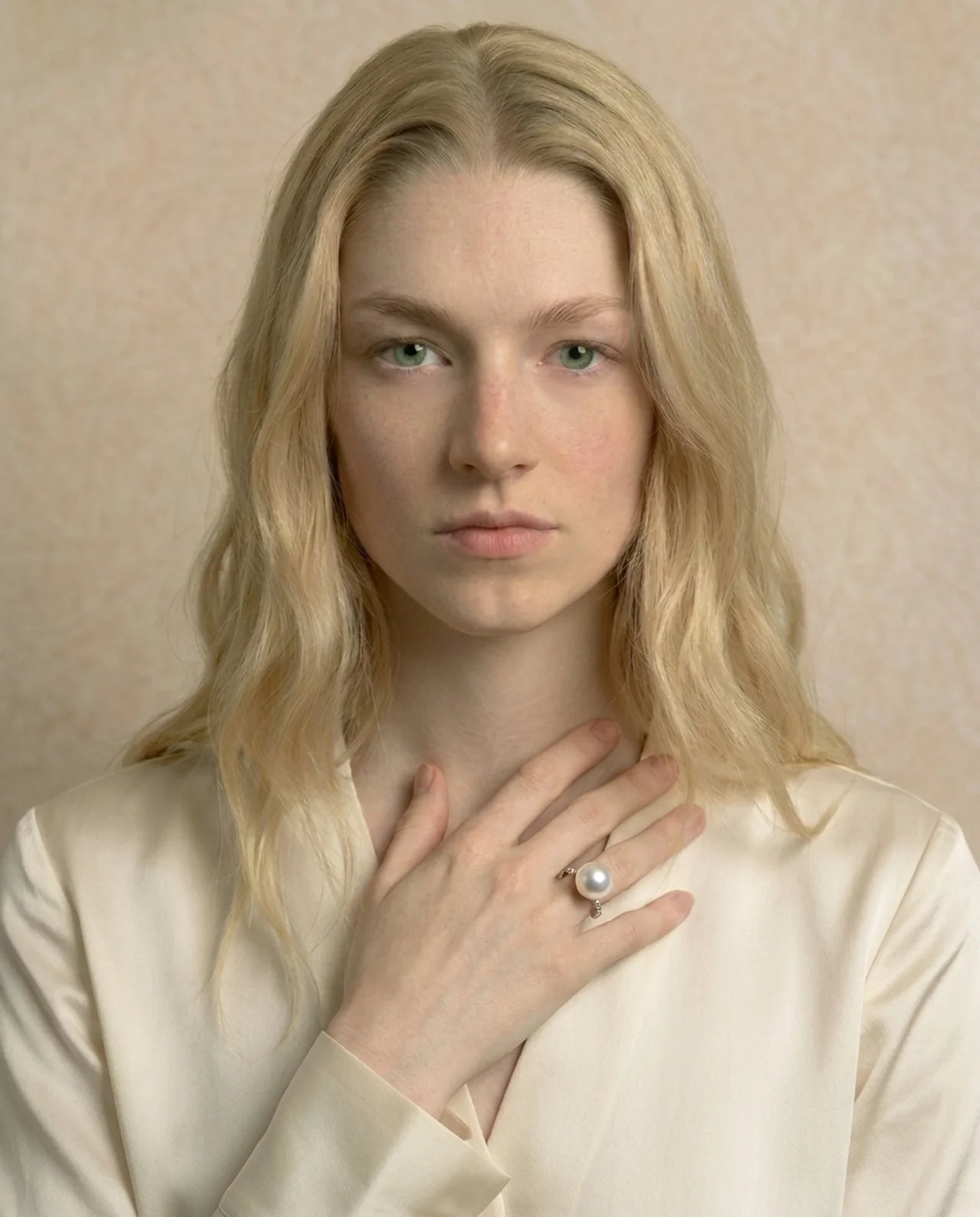 Echte elegante parelring wit
