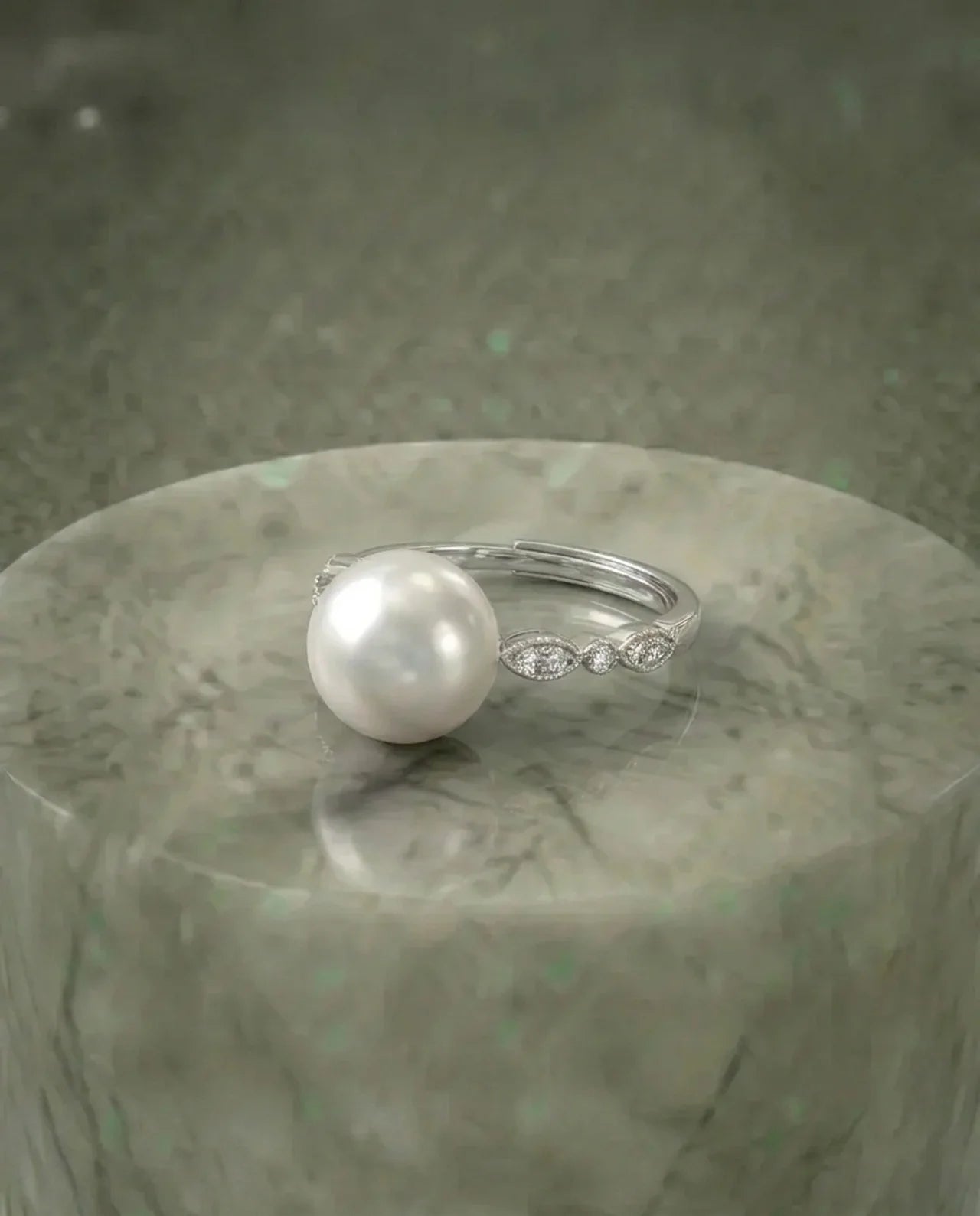 Echte elegante parelring wit