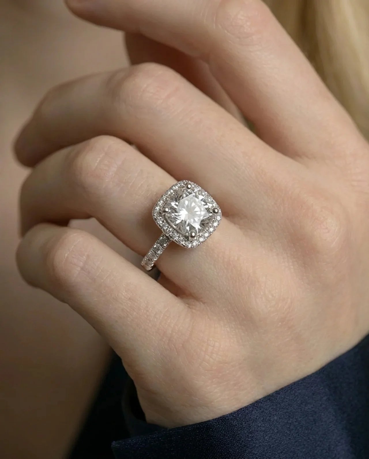 Gesimuleerde diamanten kussenring