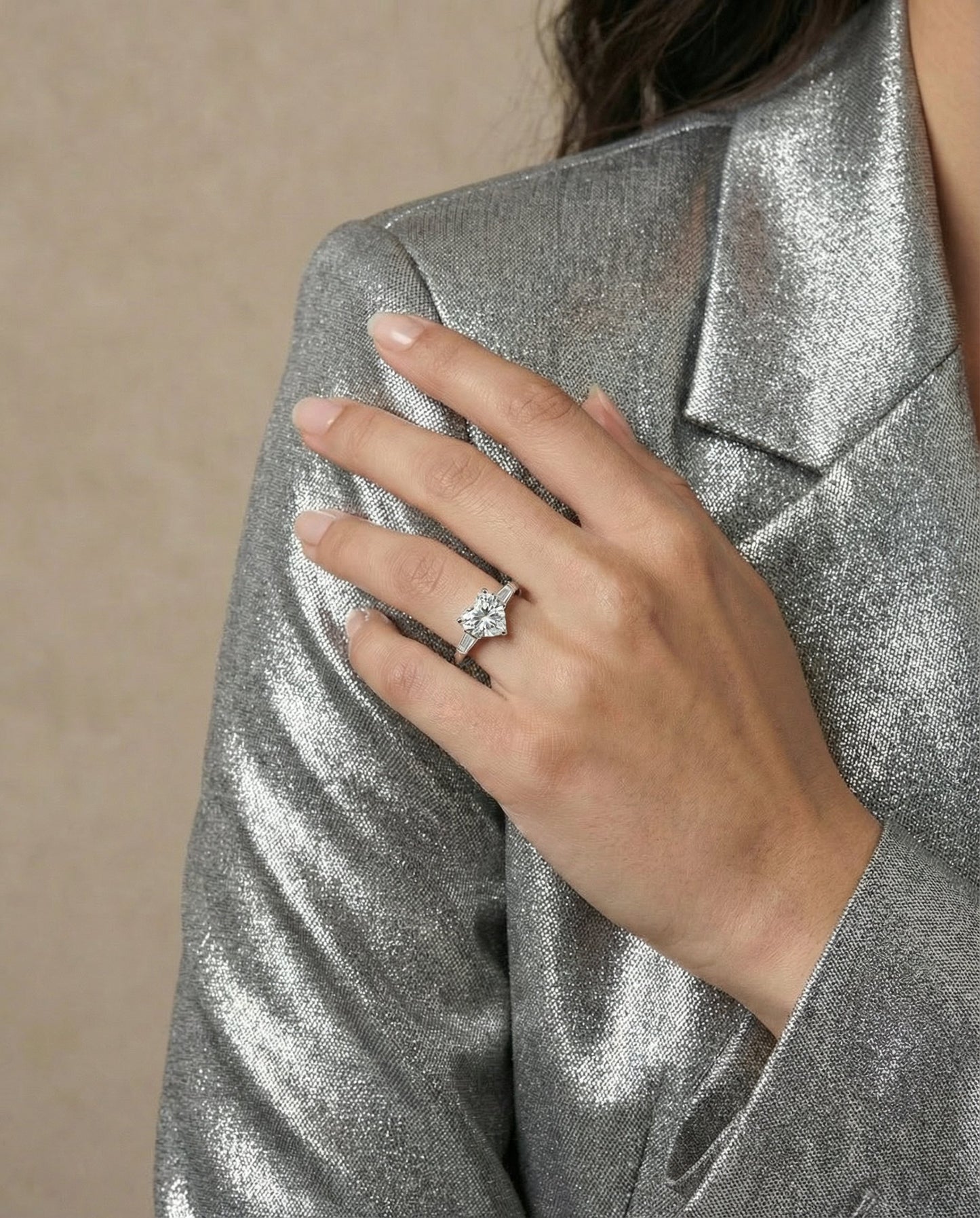 Gesimuleerde diamanten hartring