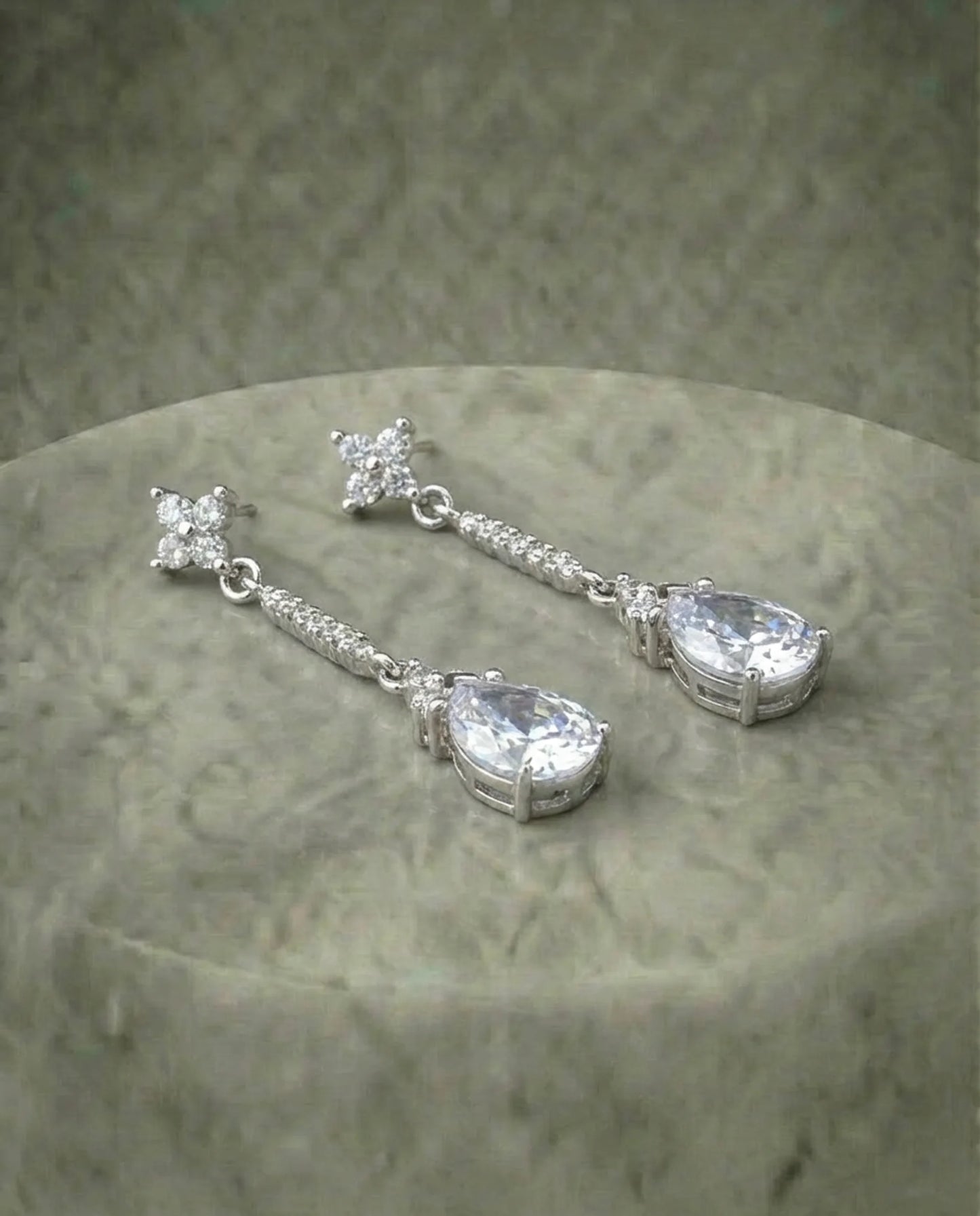 Elegante oorbellen met imitatiediamanten 