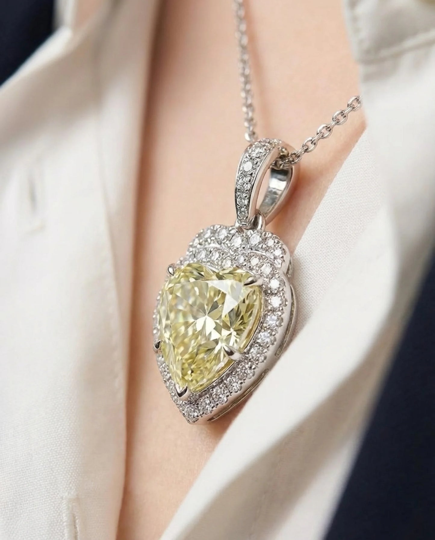 Echte citroentopaas diamanten halsketting