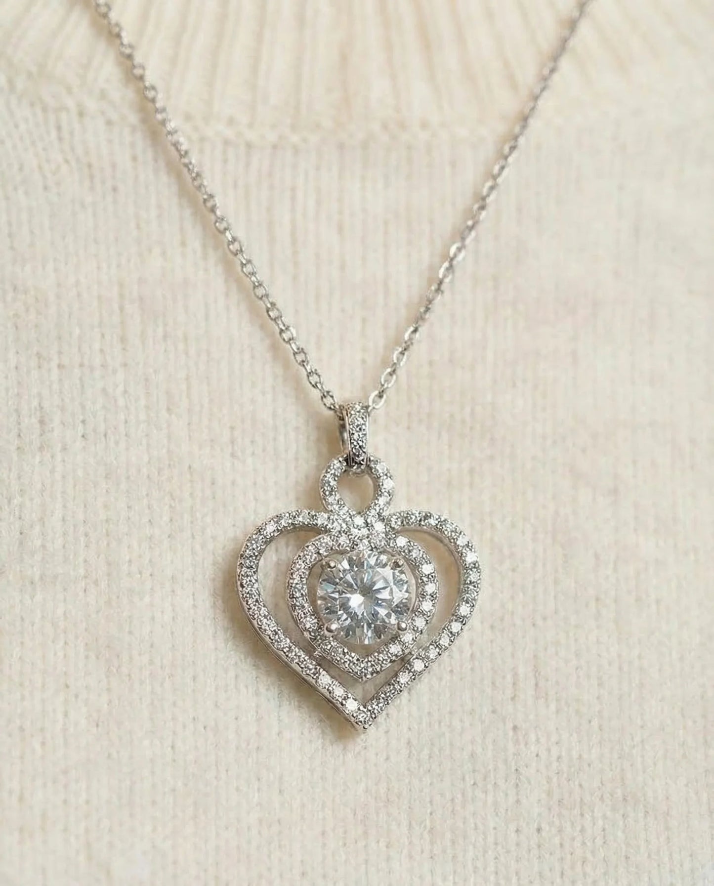 Gesimuleerde diamanten hartketting