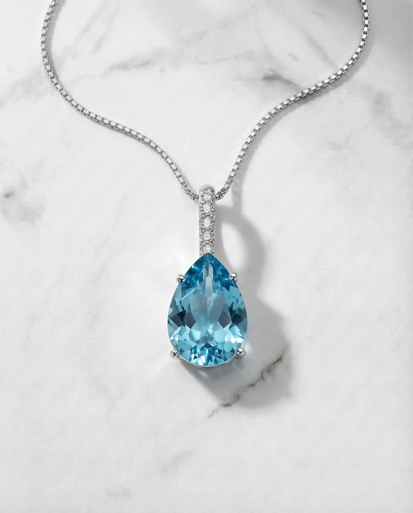 Natuurlijke Topaas ovale diamanten halsketting
