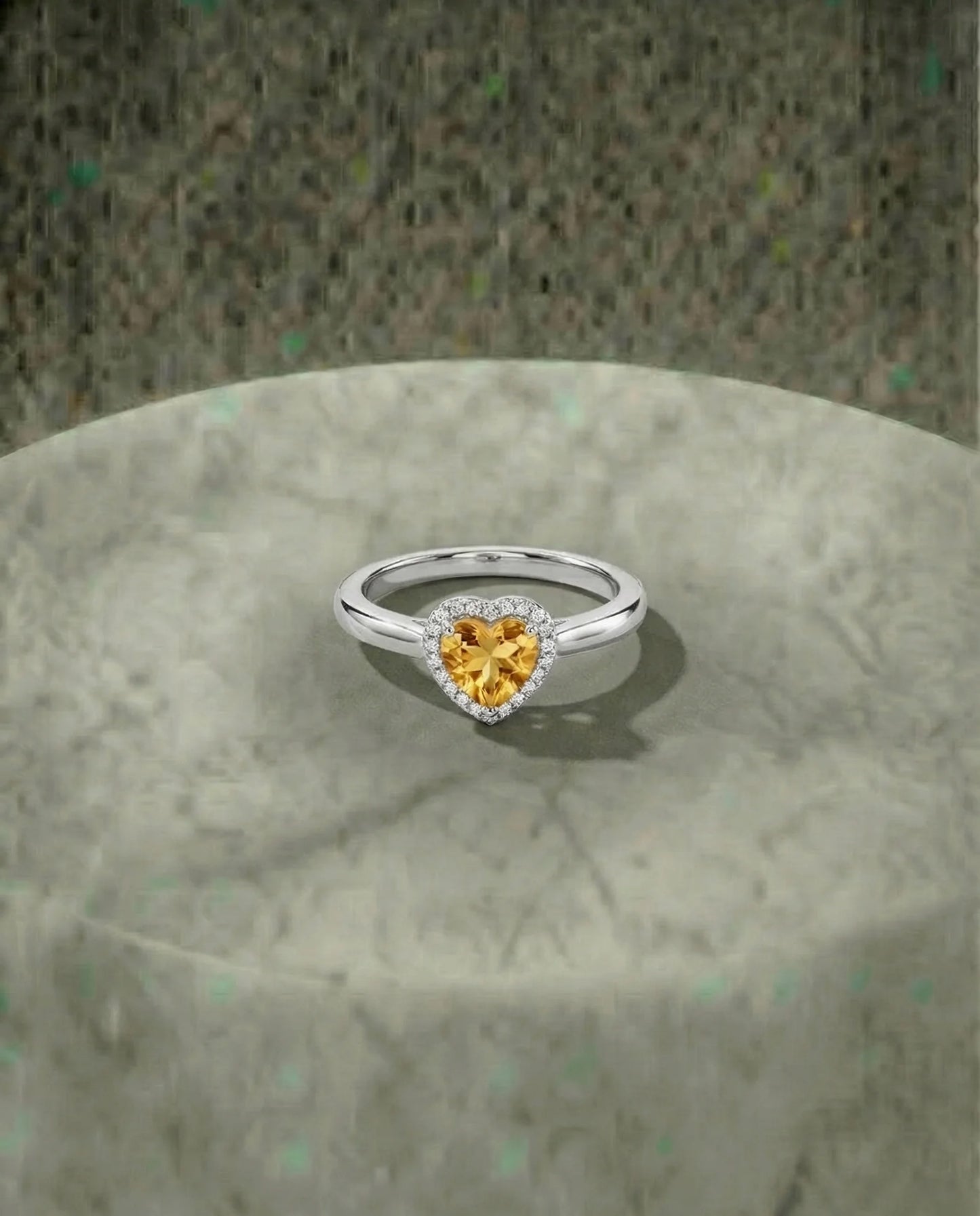 Echte hartvormige citrien ring