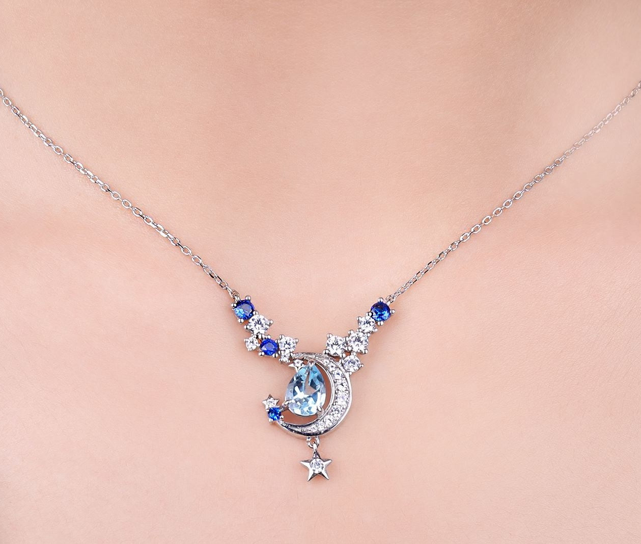 Echte Topaas ketting en gemaakt van saffier